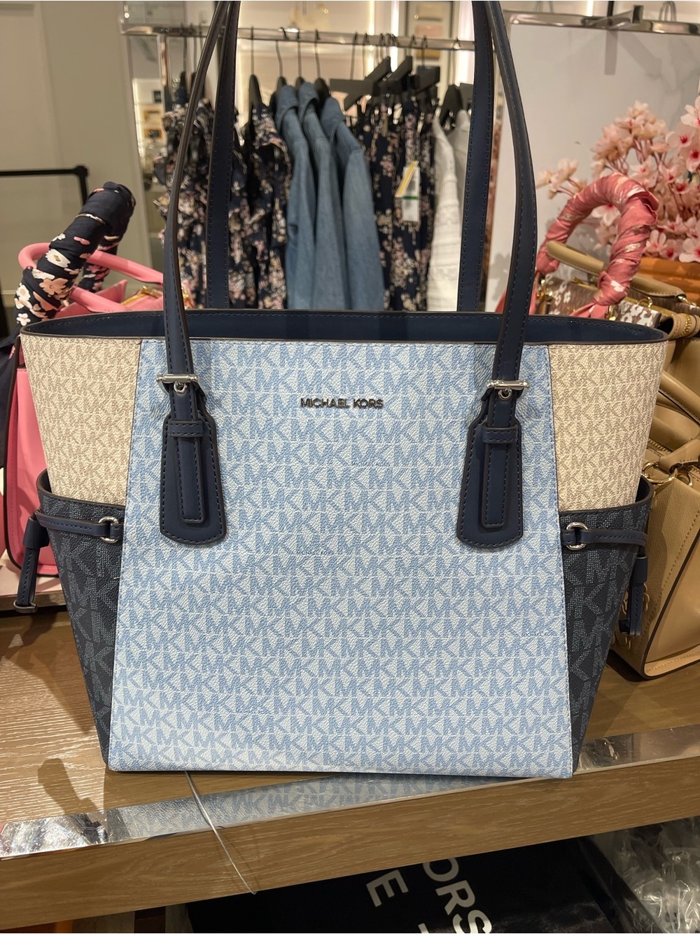 Michael Kors Voyager Lg Color-Block Signature Logo EW Shoulder Tote
Pale Ocean